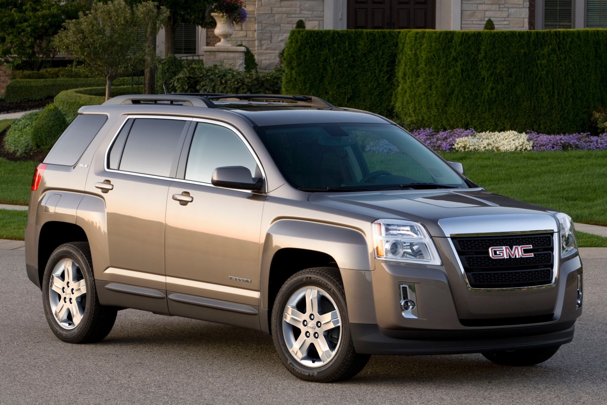 2014 GMC Terrain VINs, Configurations, MSRP & Specs AutoDetective