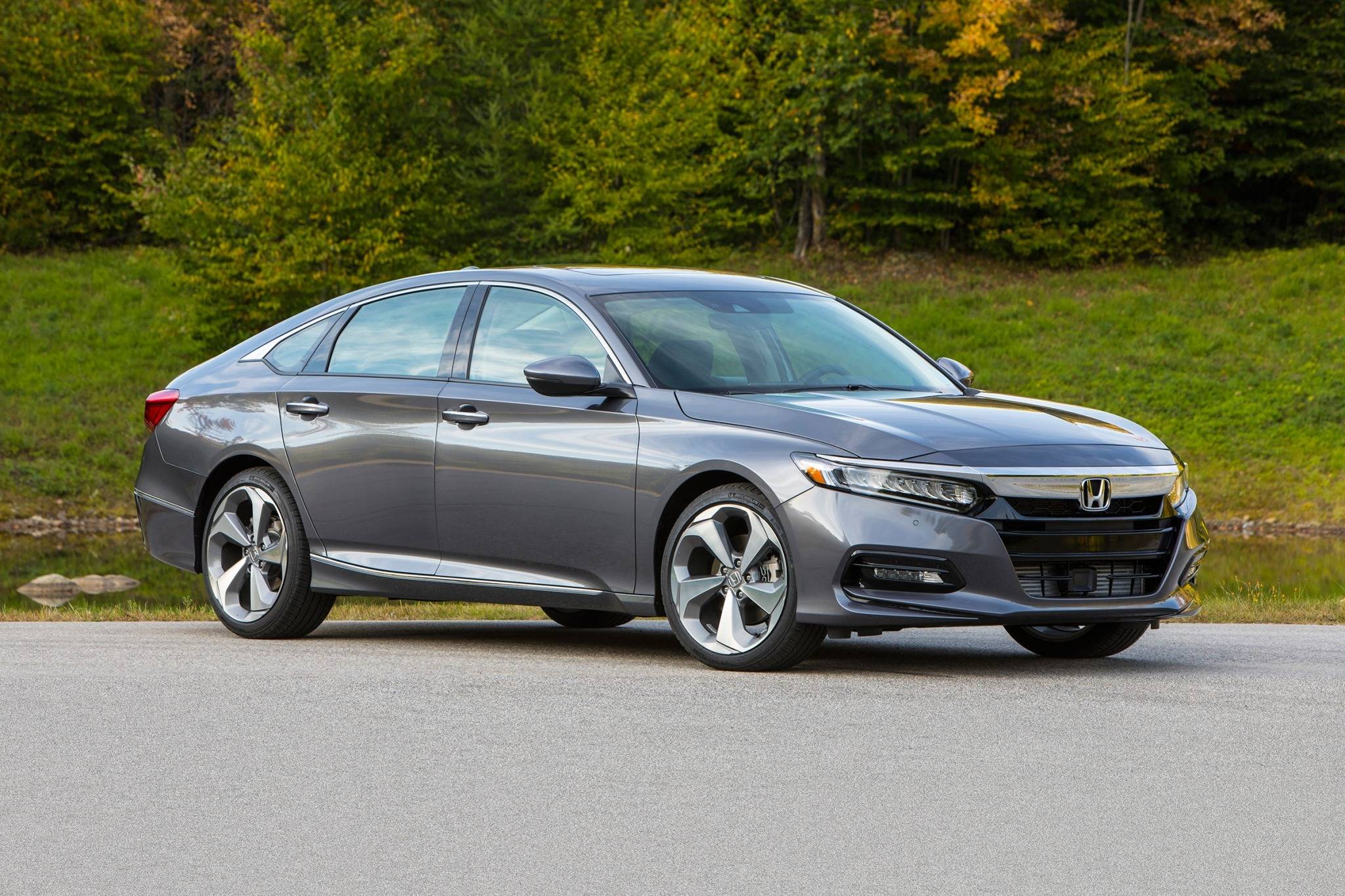 2018 Honda Accord interior