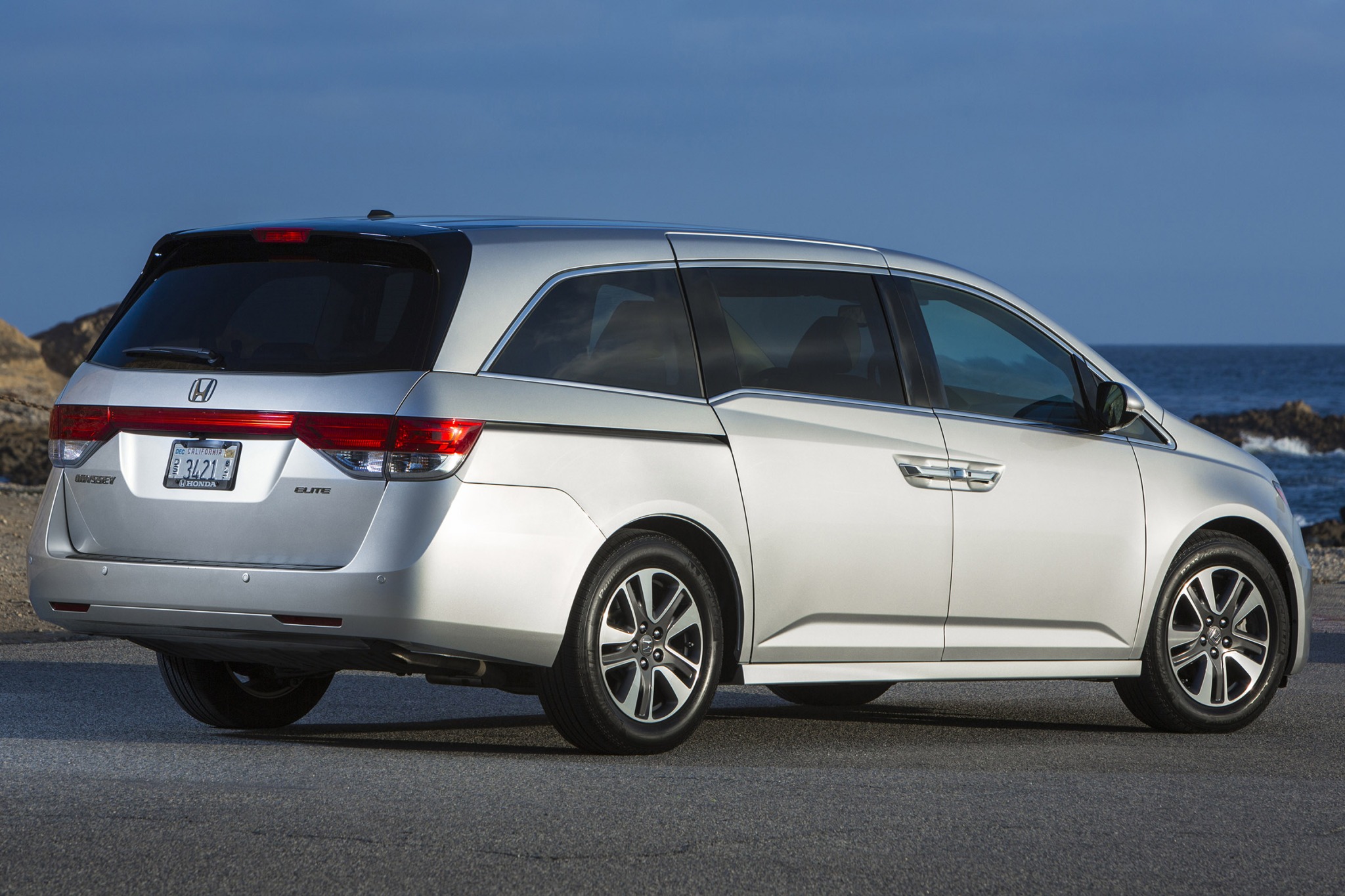 2015 Honda Odyssey VINs, Configurations, MSRP & Specs AutoDetective