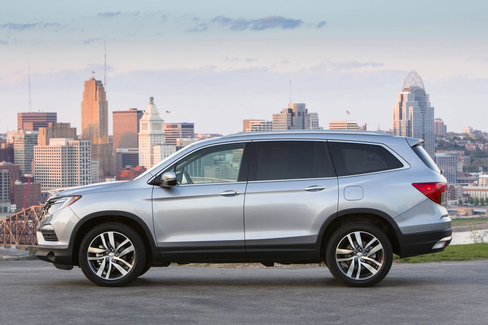 2017 Honda Pilot VINs, Configurations, MSRP & Specs AutoDetective