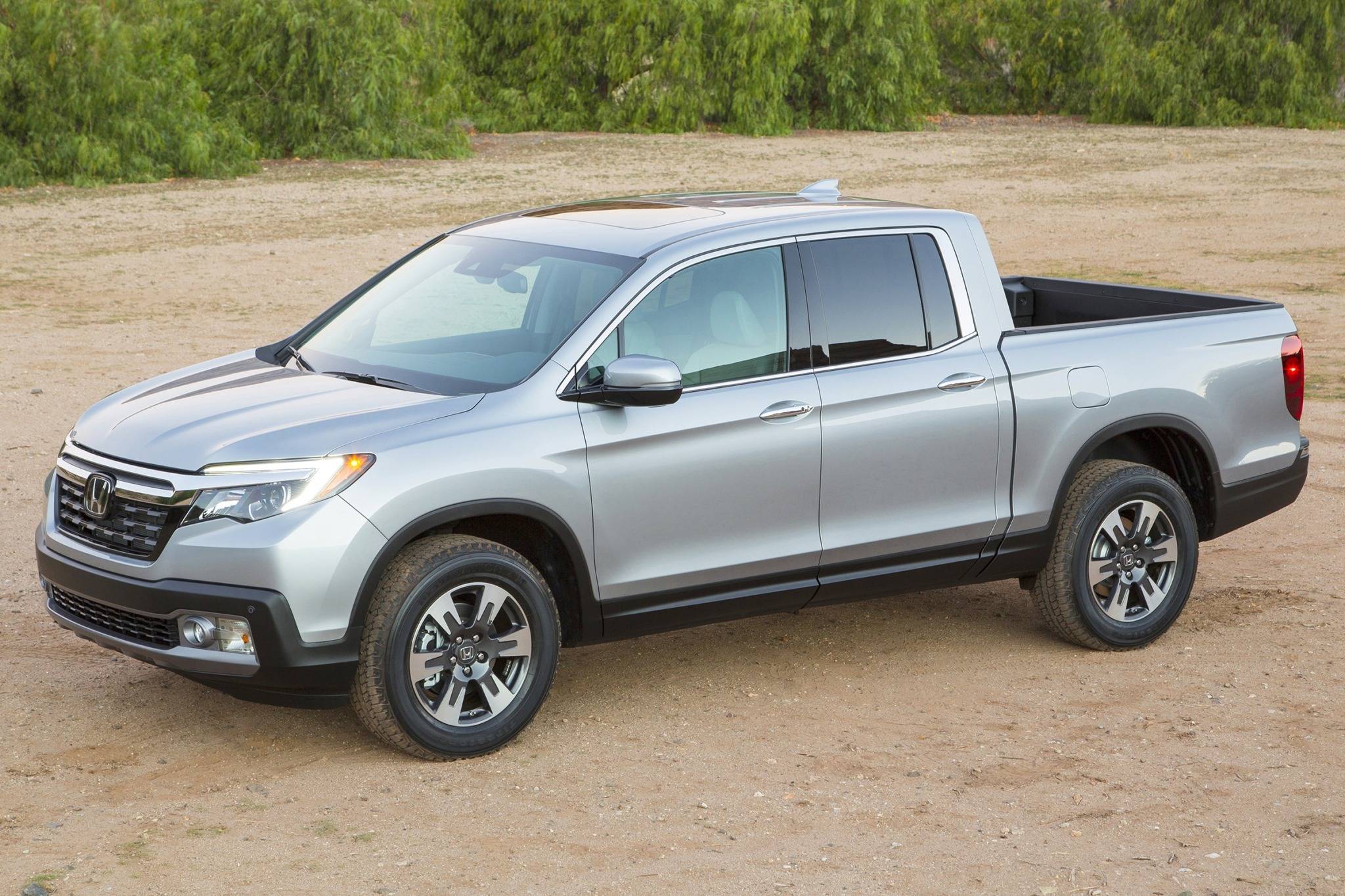 2017 Honda Ridgeline VINs, Configurations, MSRP & Specs AutoDetective
