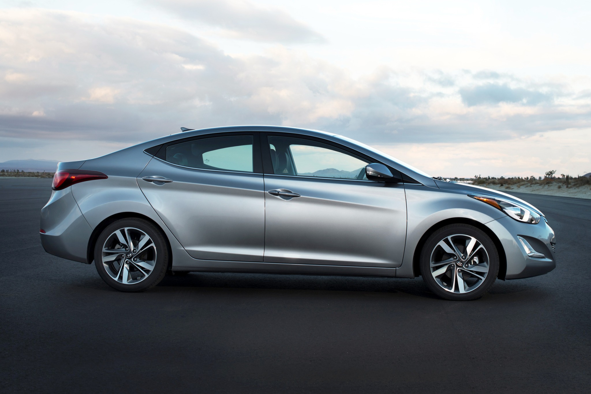 2014 Hyundai Elantra Specs, Prices, VINs & Recalls - AutoDetective