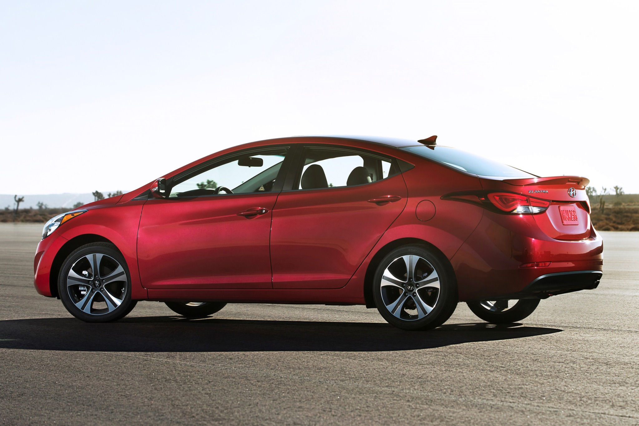 Hyundai elantra китай. Тойота хендай. тойота elantra. хендай элантра класс автомобиля. хендай меркурий.