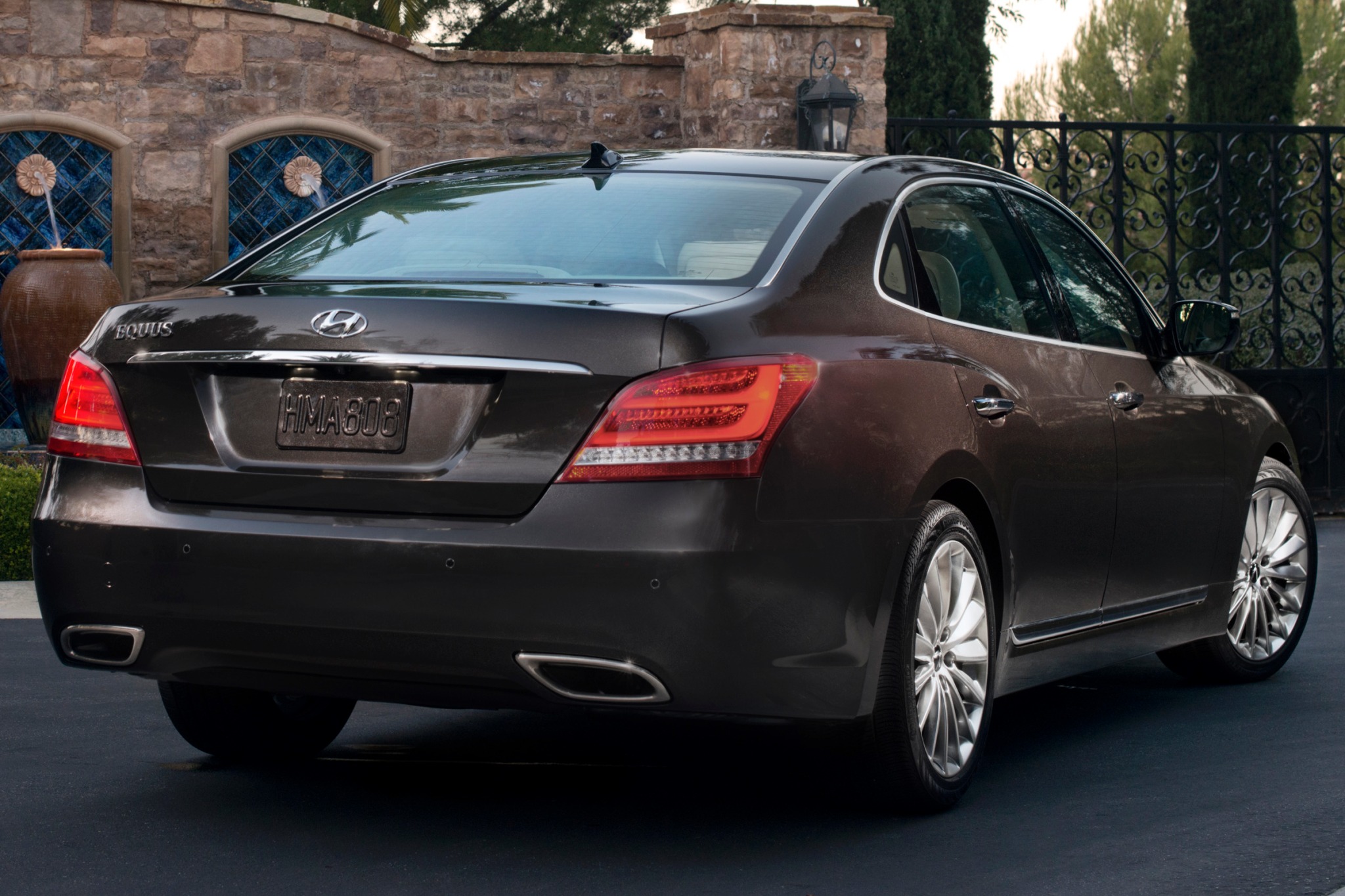 2016 Hyundai Equus Specs, Prices, VINs & Recalls AutoDetective