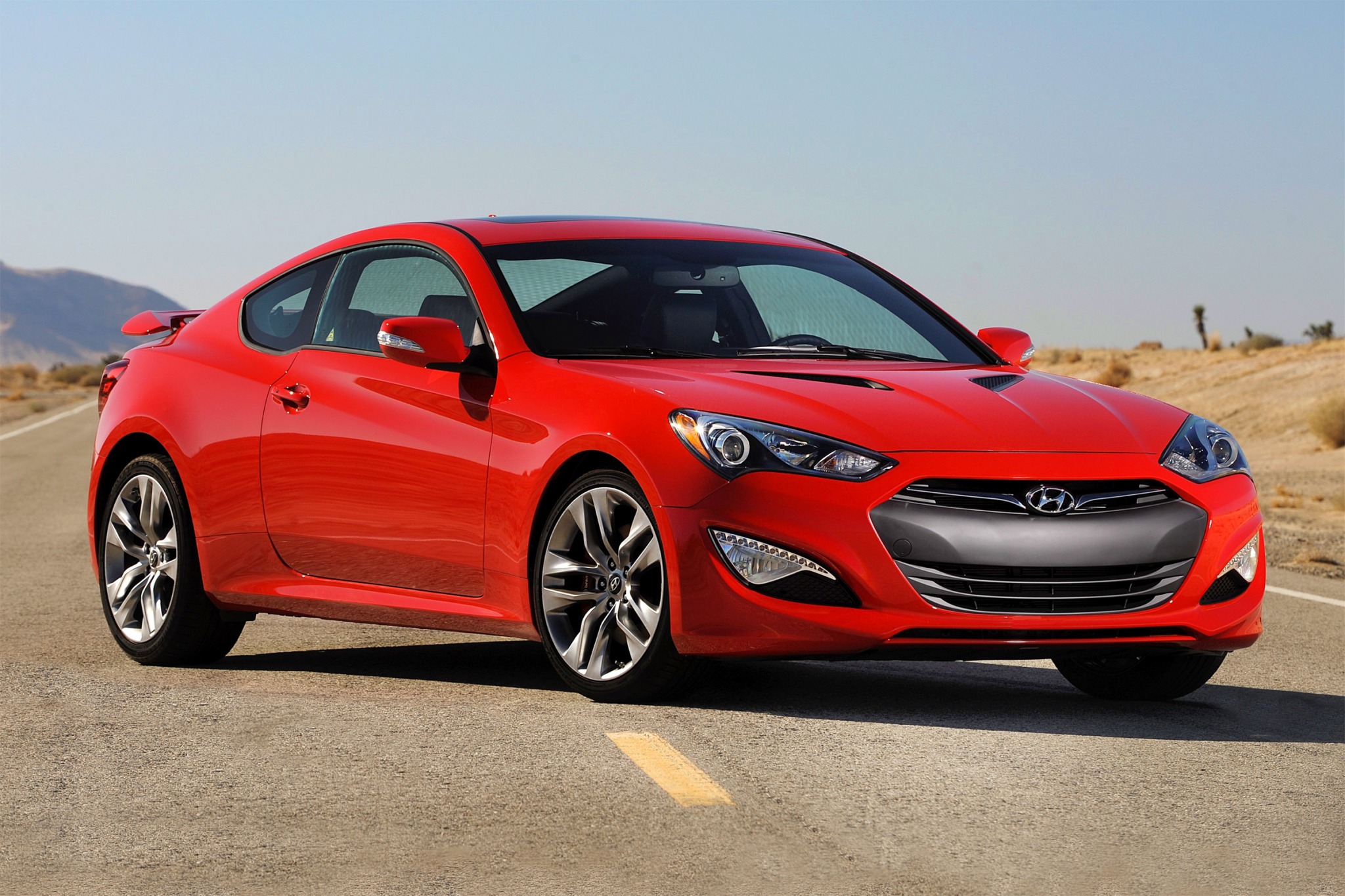 2016-Hyundai-Genesis-Coupe-3.8-6MT-VIN-Lookup---AutoDetective