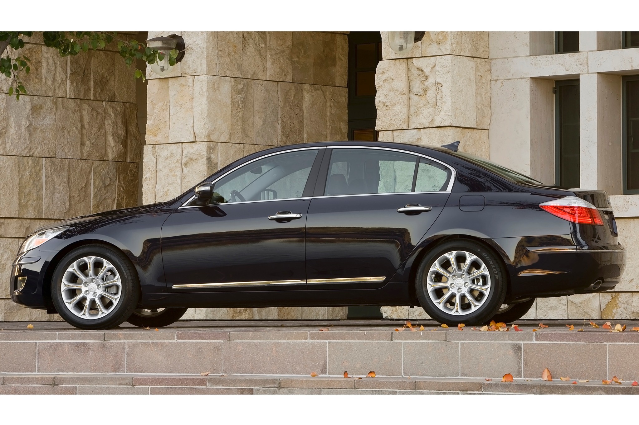 2009 Hyundai Genesis Specs, Prices, VINs & Recalls - AutoDetective