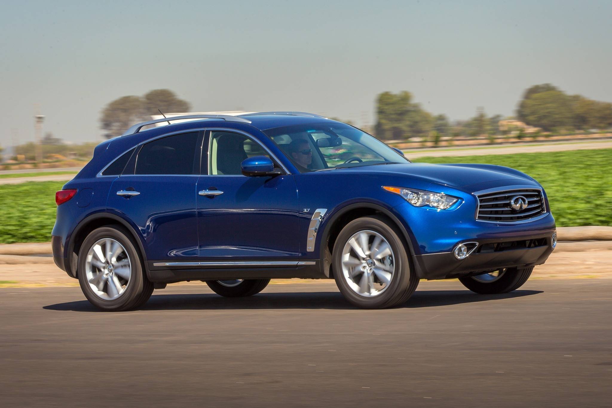Infiniti qx70 то