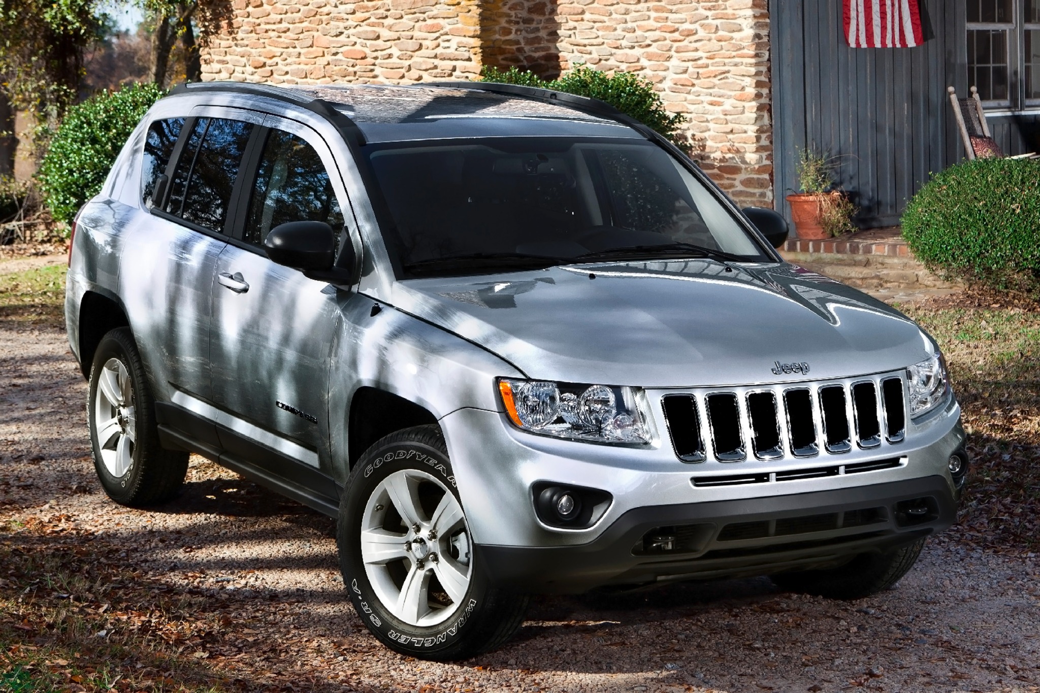 2014 Jeep Compass VIN Check, Specs & Recalls - AutoDetective