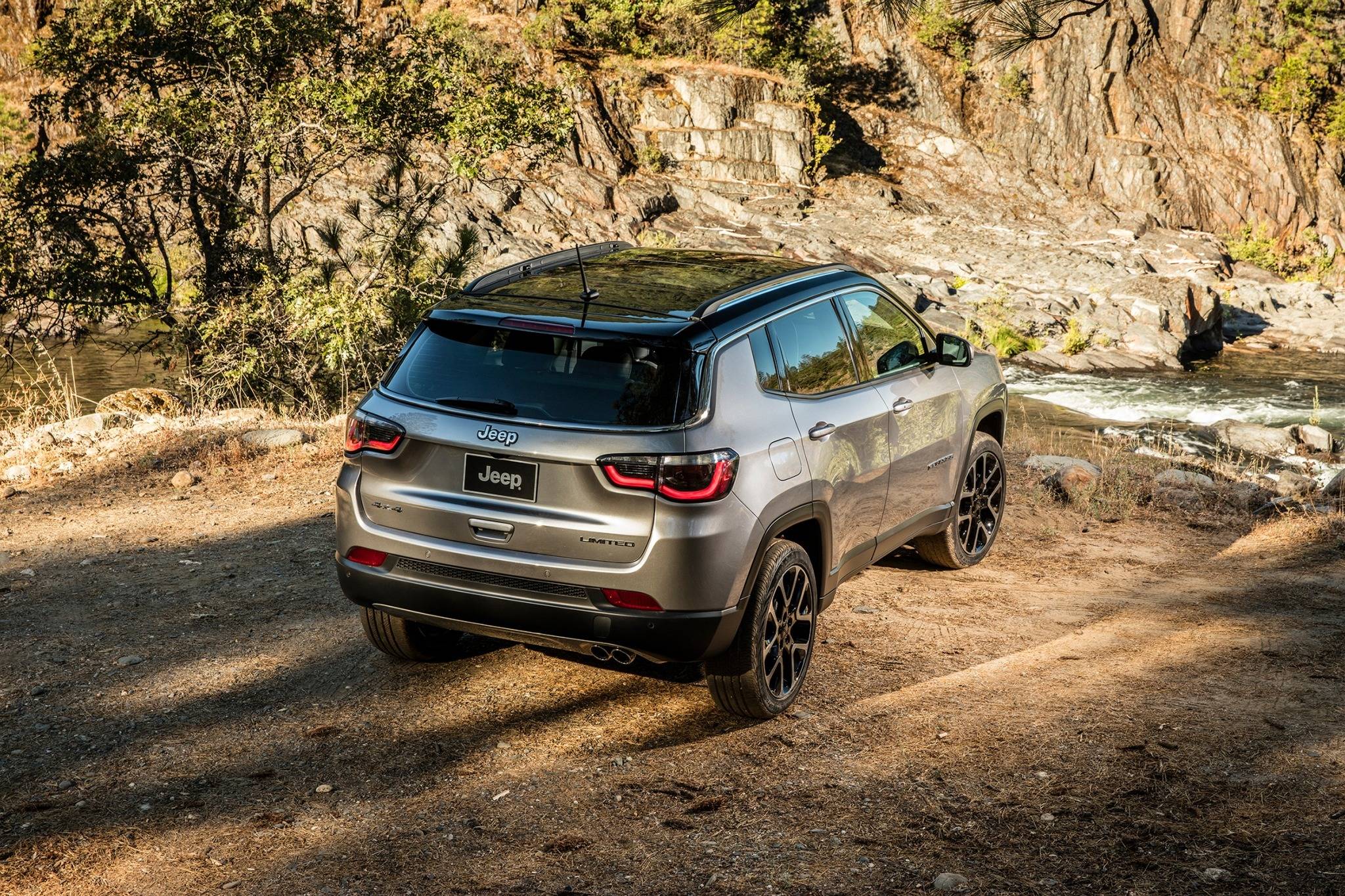 2018 Jeep Compass VINs, Configurations, MSRP & Specs AutoDetective