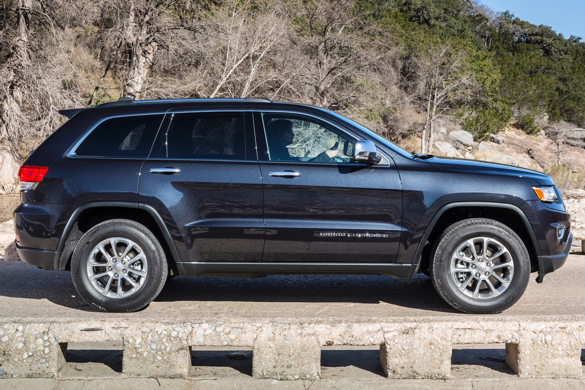 15 Jeep Grand Cherokee Vins Configurations Msrp Specs Autodetective 15 Jeep Grand Cherokee Vins Configurations Msrp Specs Autodetective