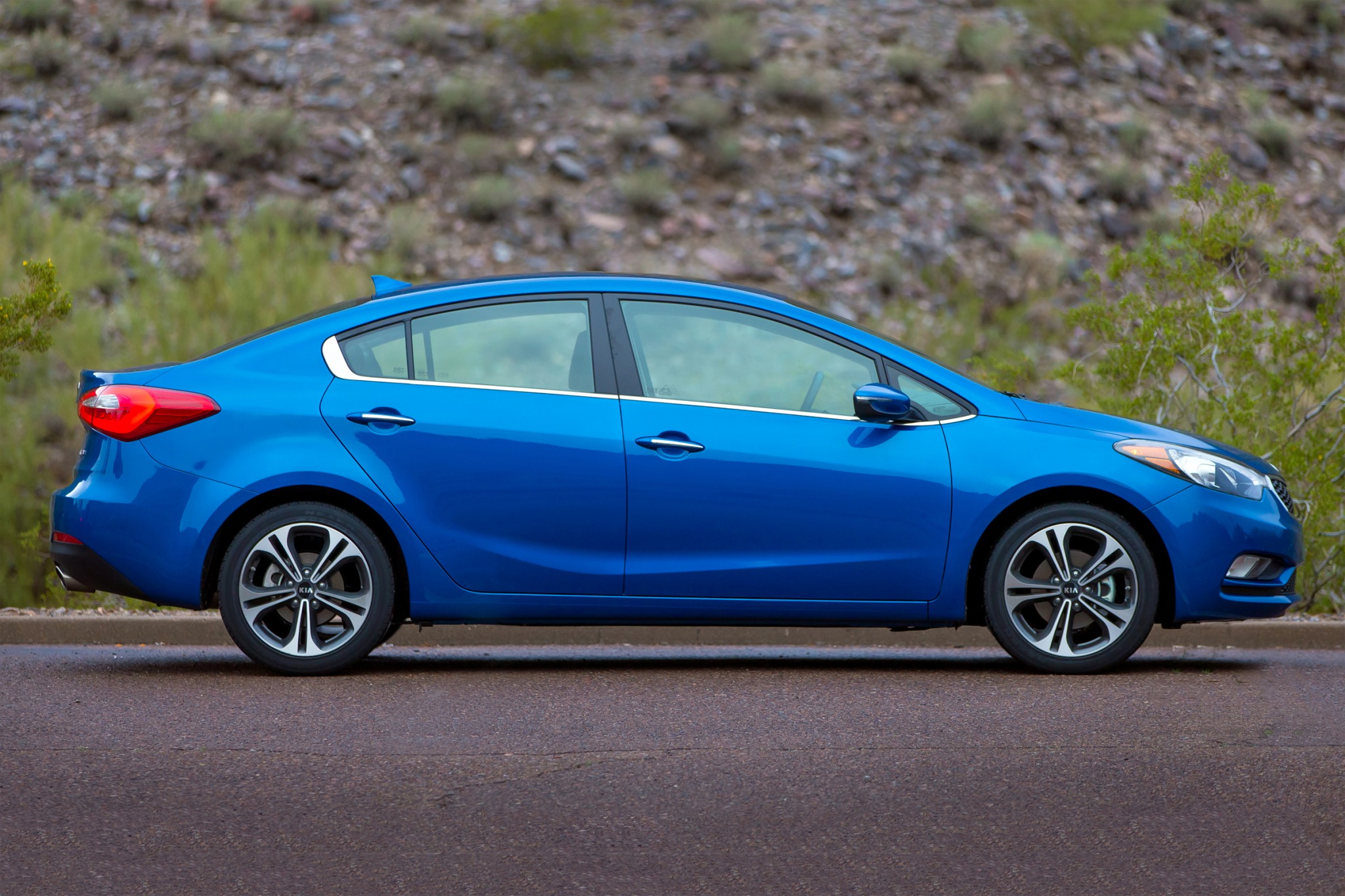 2016 Kia Forte VINs, Configurations, MSRP & Specs AutoDetective