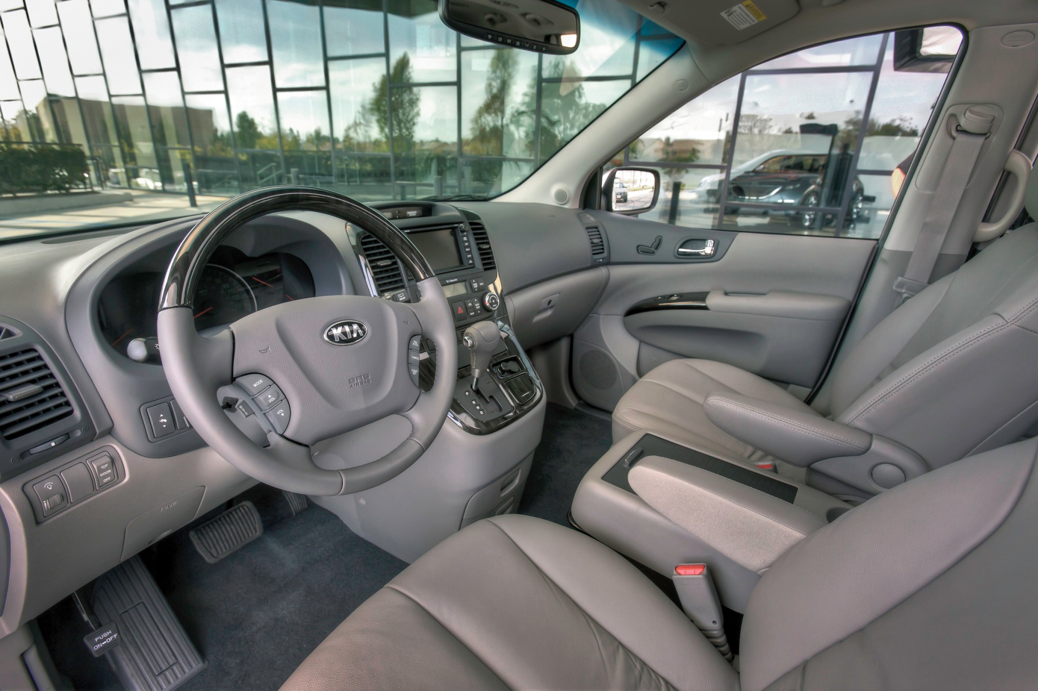 2014 Kia Sedona VINs, Configurations, MSRP & Specs AutoDetective