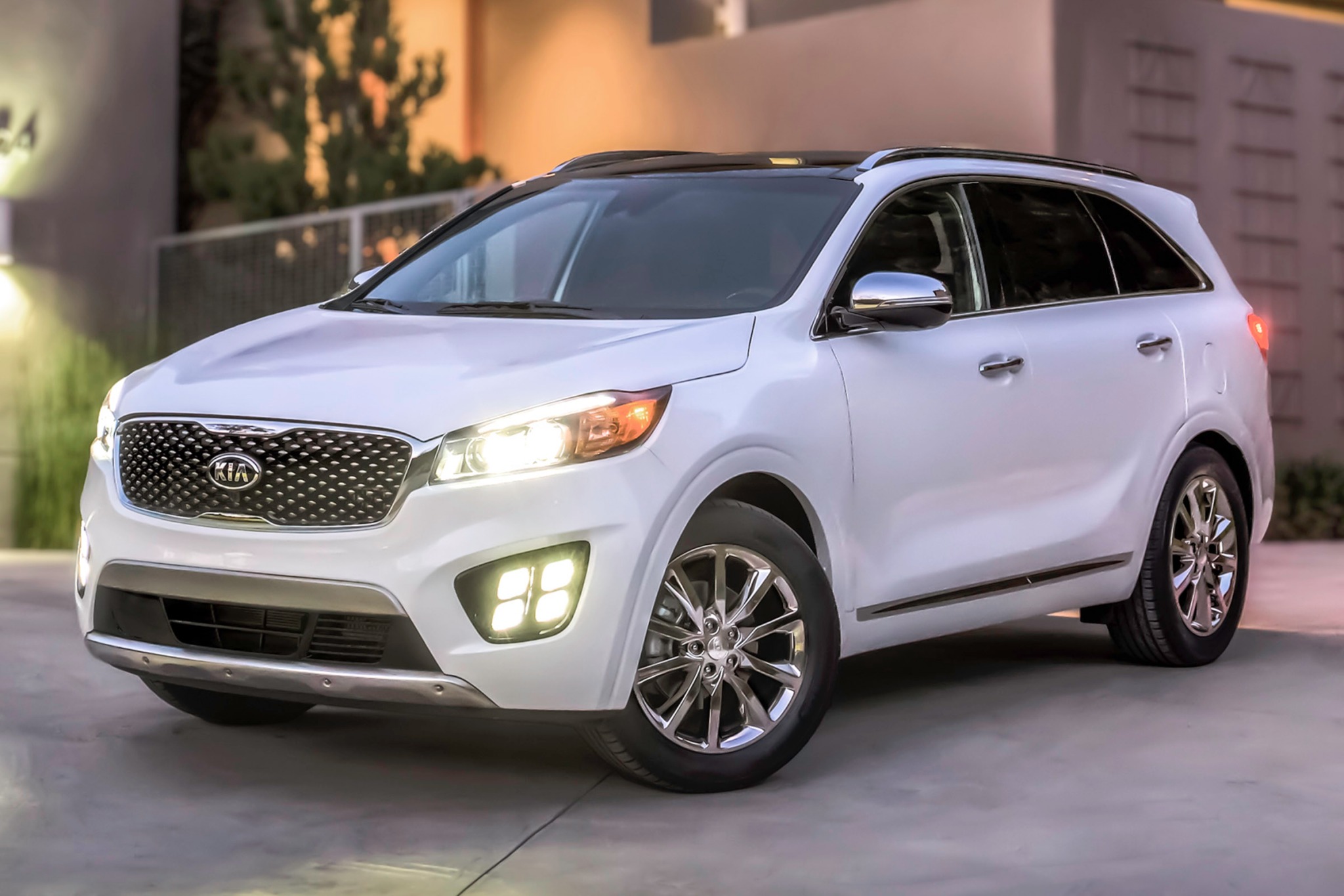 2016 Kia Sorento VINs, Configurations, MSRP & Specs AutoDetective