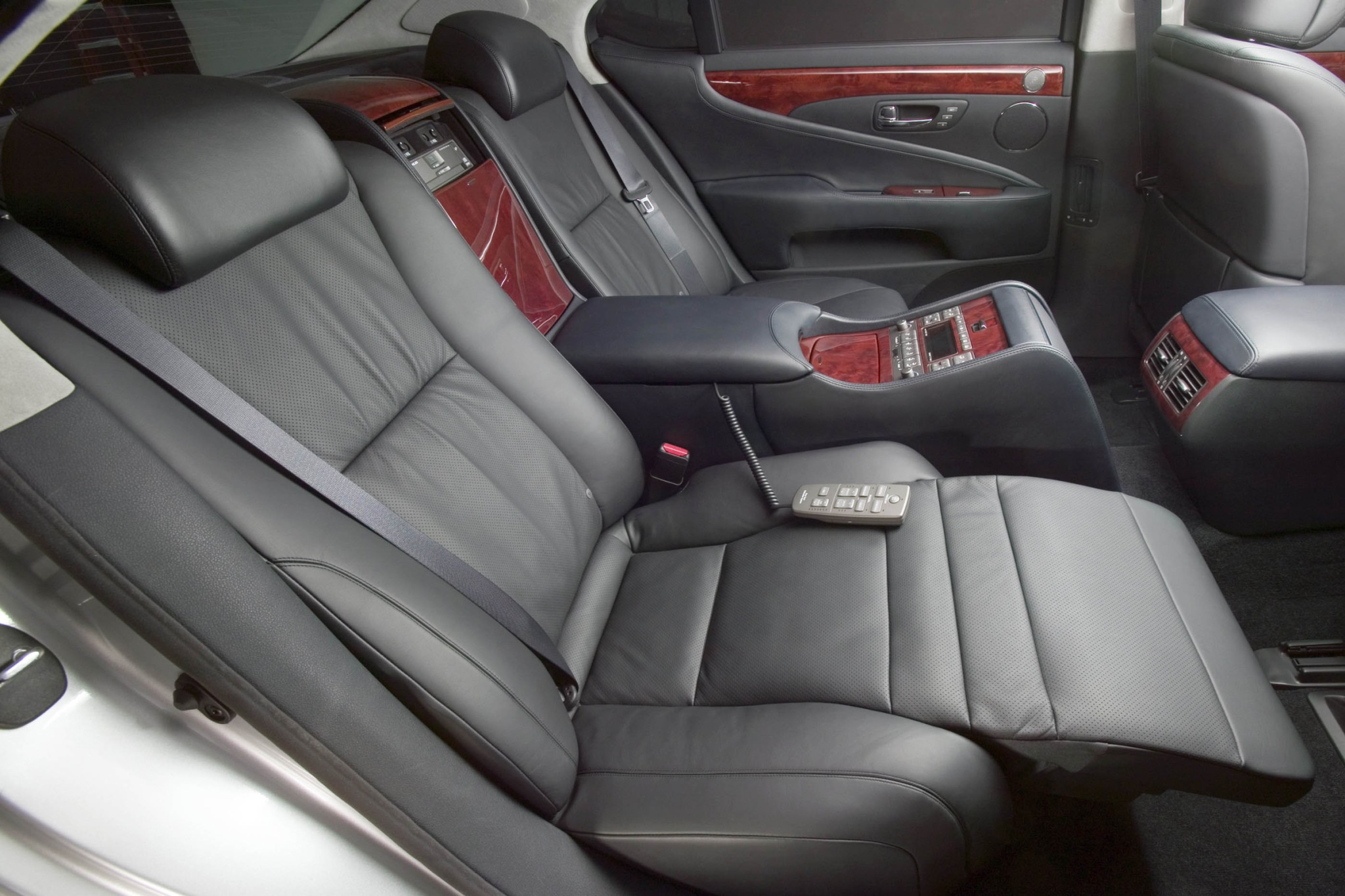 2007 Lexus Ls 460 Vin Check Specs Recalls Autodetective