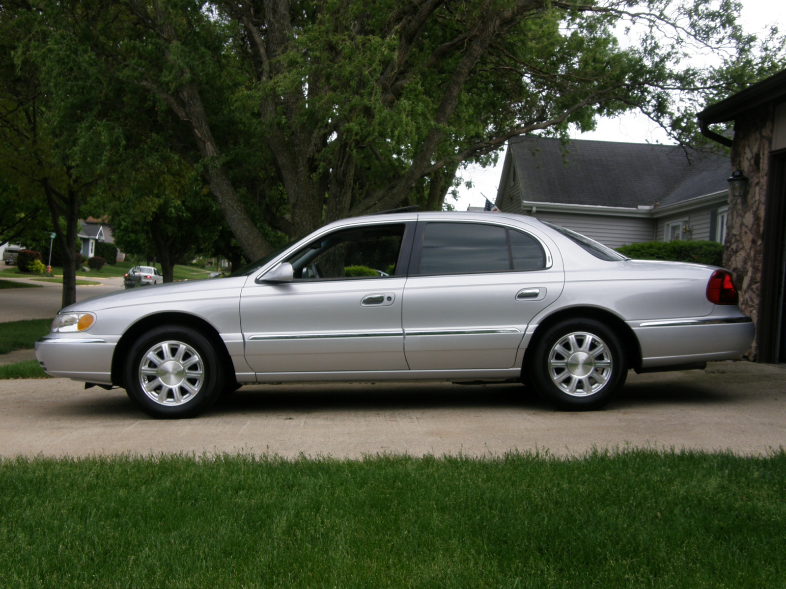 2001 lincoln continental specs prices vins recalls autodetective