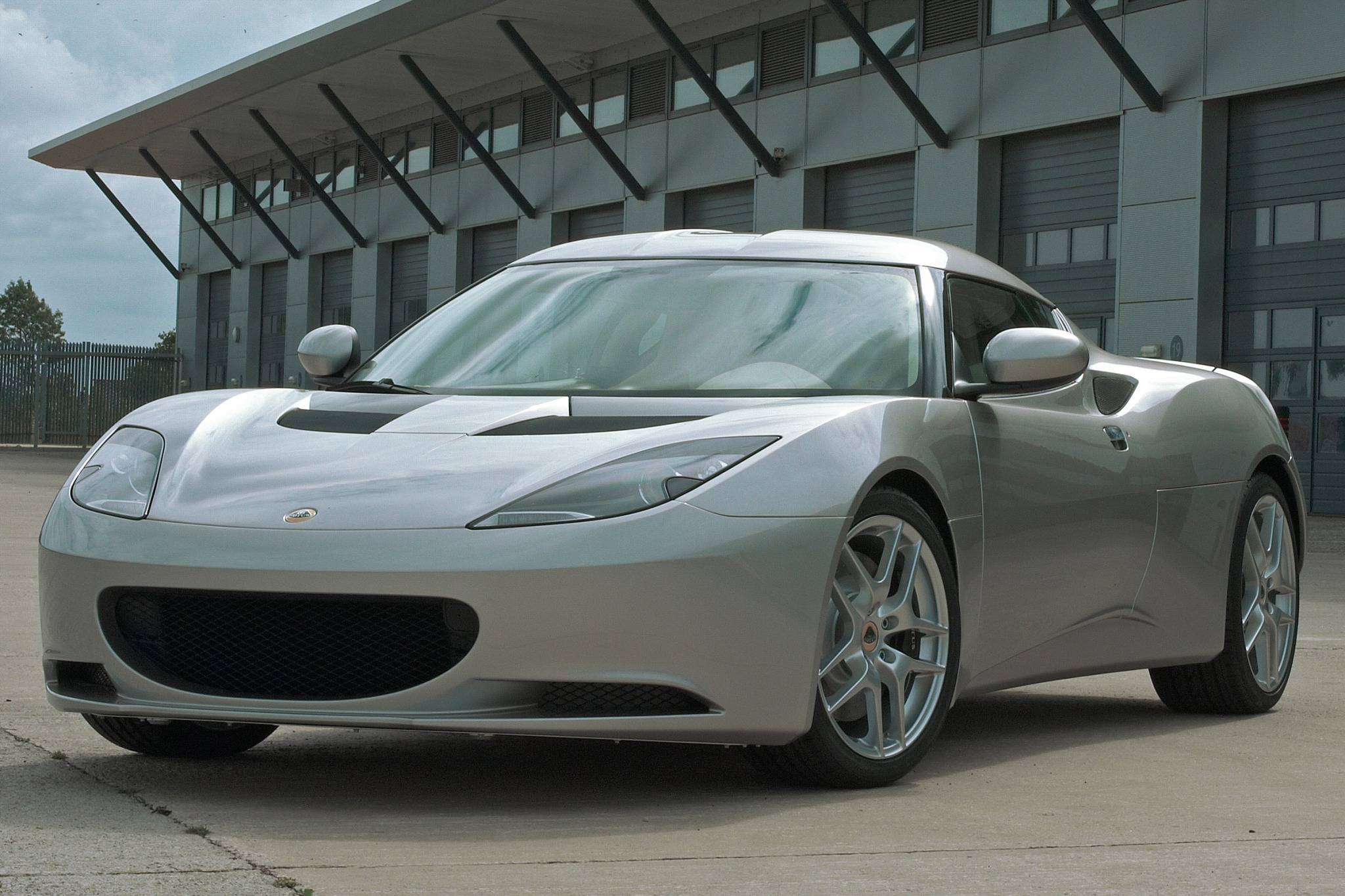 Lotus evora 2021. Машина лотус нео. Машина лотус нео. Лотус элис 1994. Лотус элис 2008.