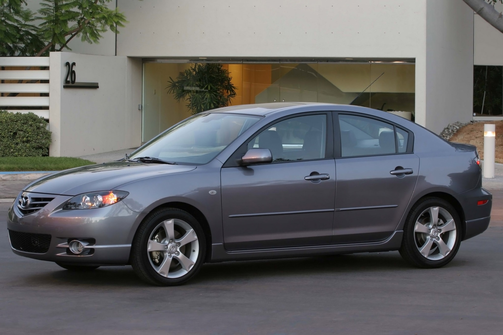 2005 Mazda MAZDA3 VINs, Configurations, MSRP & Specs AutoDetective