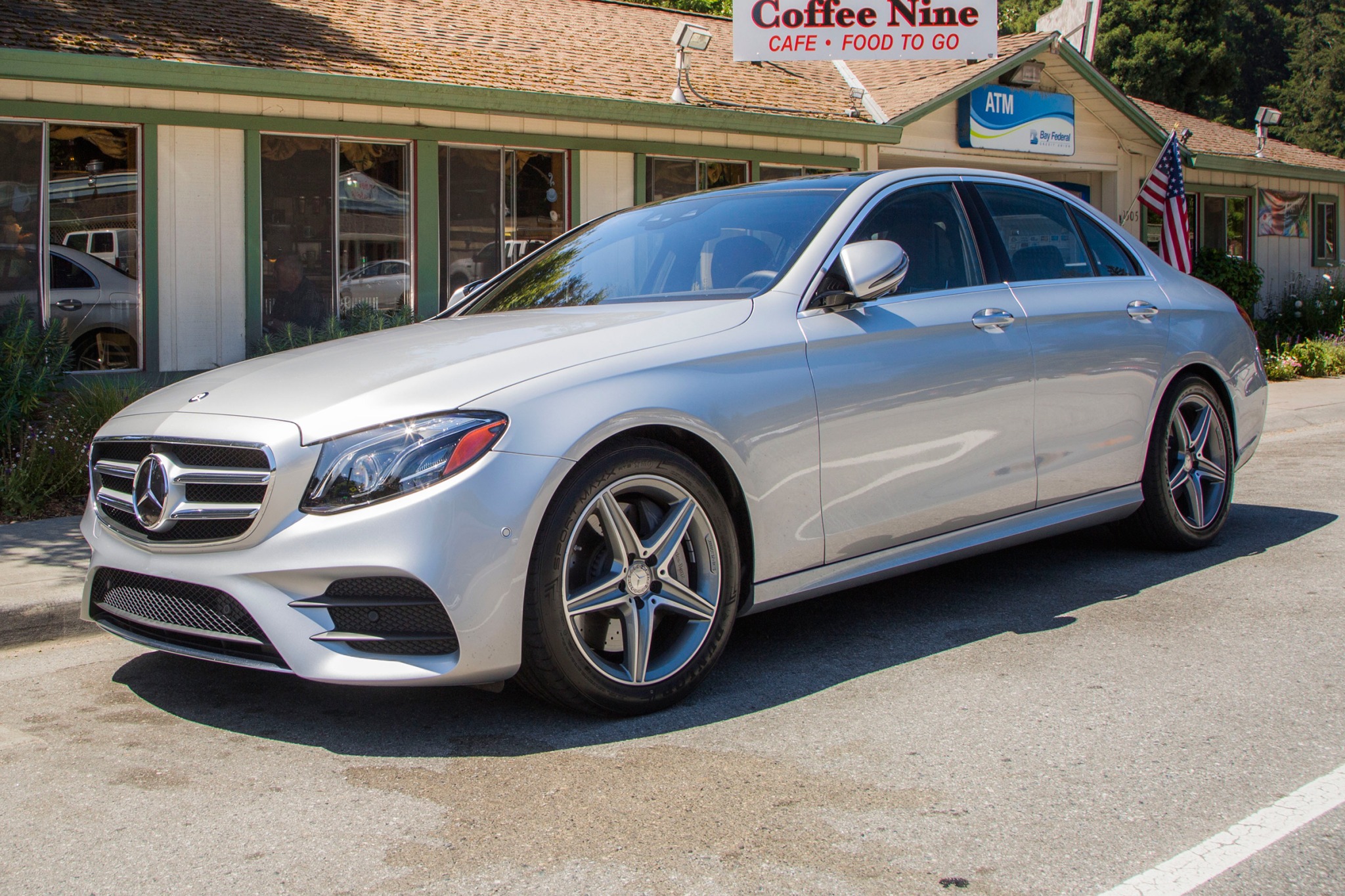 2017 Mercedes-Benz E-Class E300 Luxury Sedan VIN check - AutoDetective