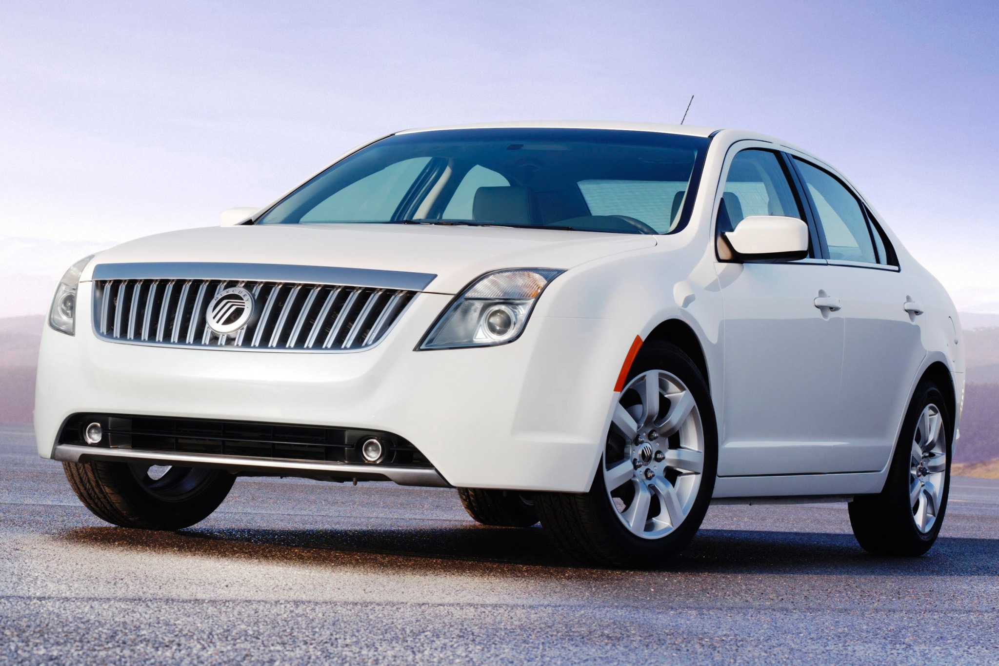 2010 Mercury Milan Specs, Prices, VINs & Recalls - AutoDetective