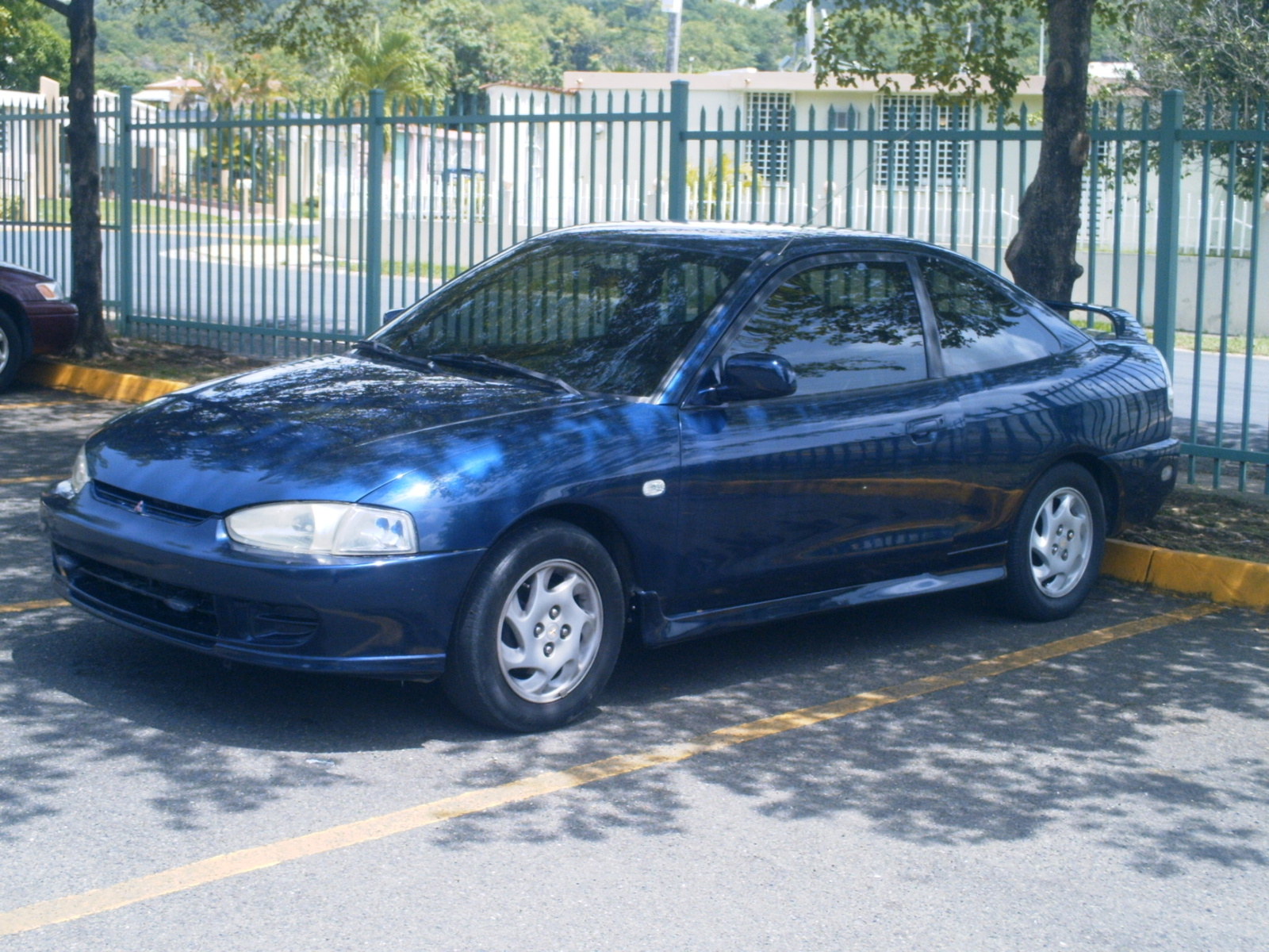 Митсубиси мираж 2001