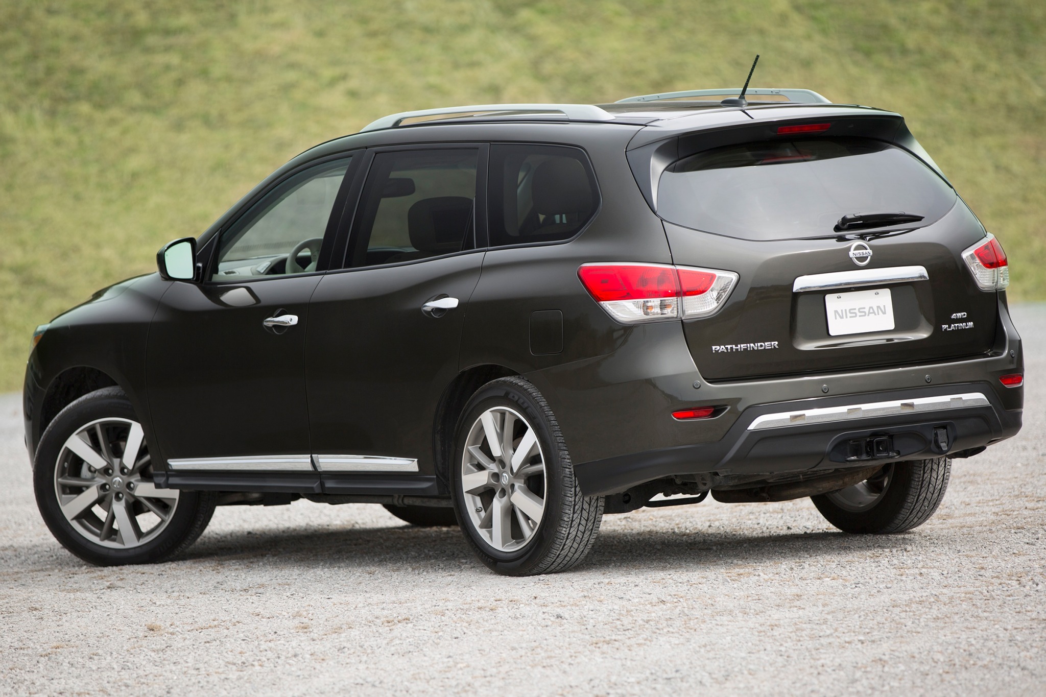 2016 Nissan Pathfinder S 2wd Specs And Vin Numbers Autodetective 2016 Nissan Pathfinder S 2wd Exterior