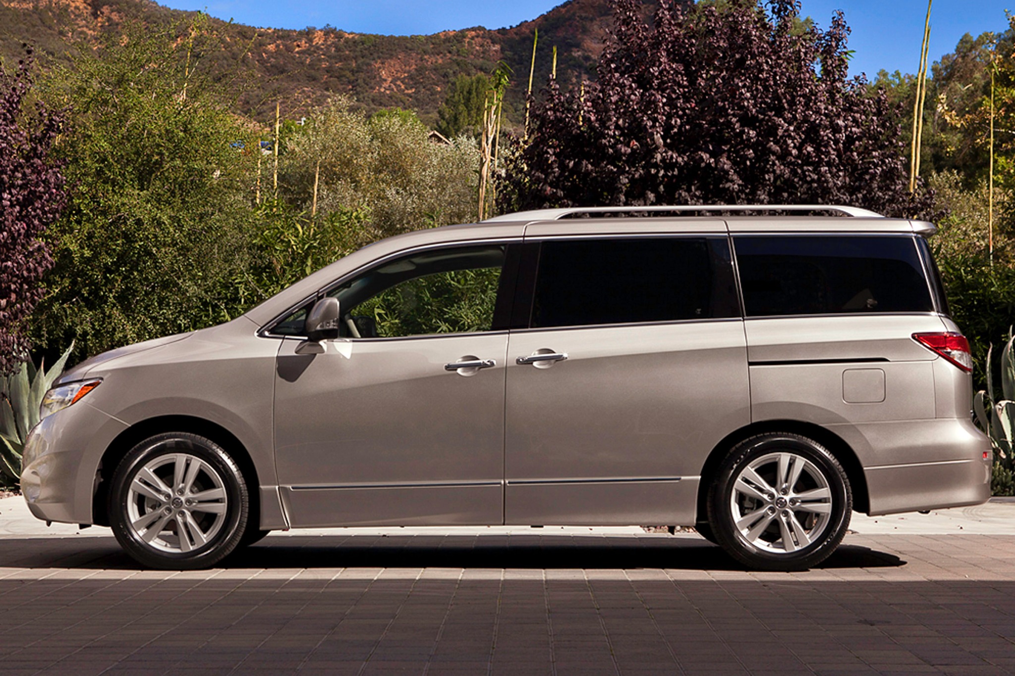 2012 Nissan Quest Specs, Prices, VINs & Recalls AutoDetective