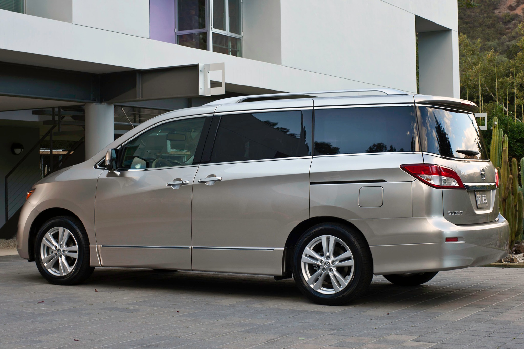 2016 Nissan Quest Specs, Prices, VINs & Recalls AutoDetective