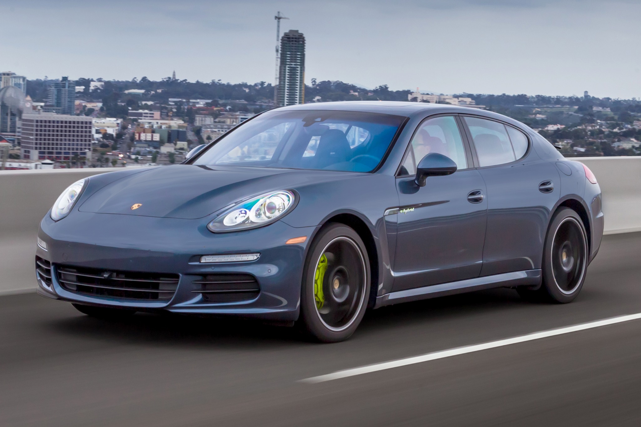 Порше panamera gts