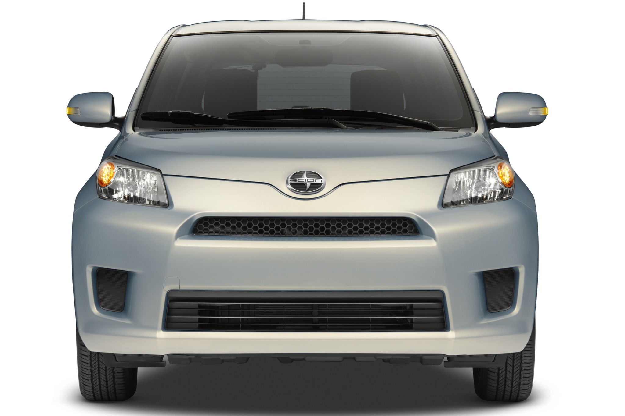 Тойота scion xd