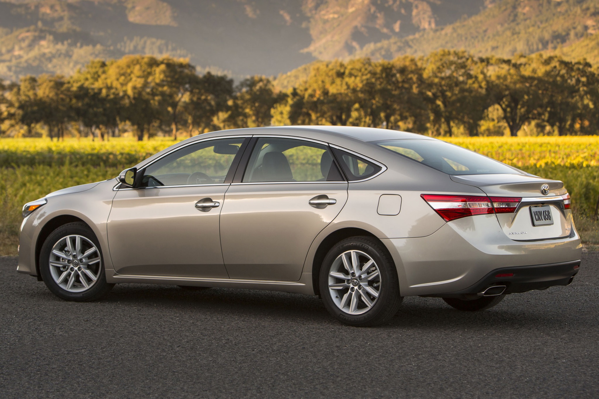 2013 Toyota Avalon Specs, Prices, VINs & Recalls AutoDetective