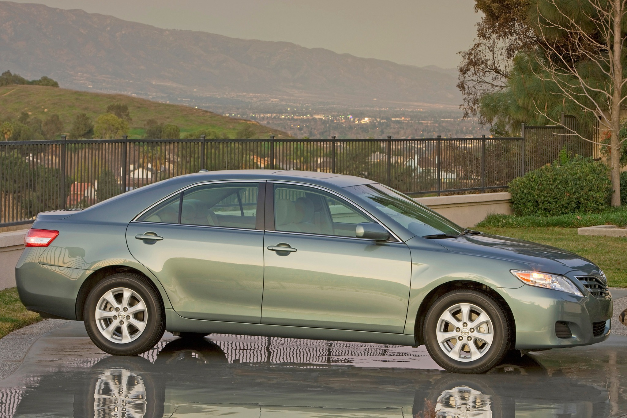 Toyota Camry 2011: Kilas Balik Mengenai Recall dan Dampaknya