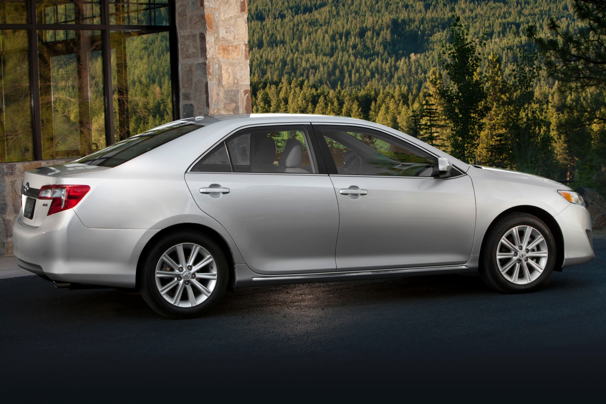 Toyota camry 2014 года