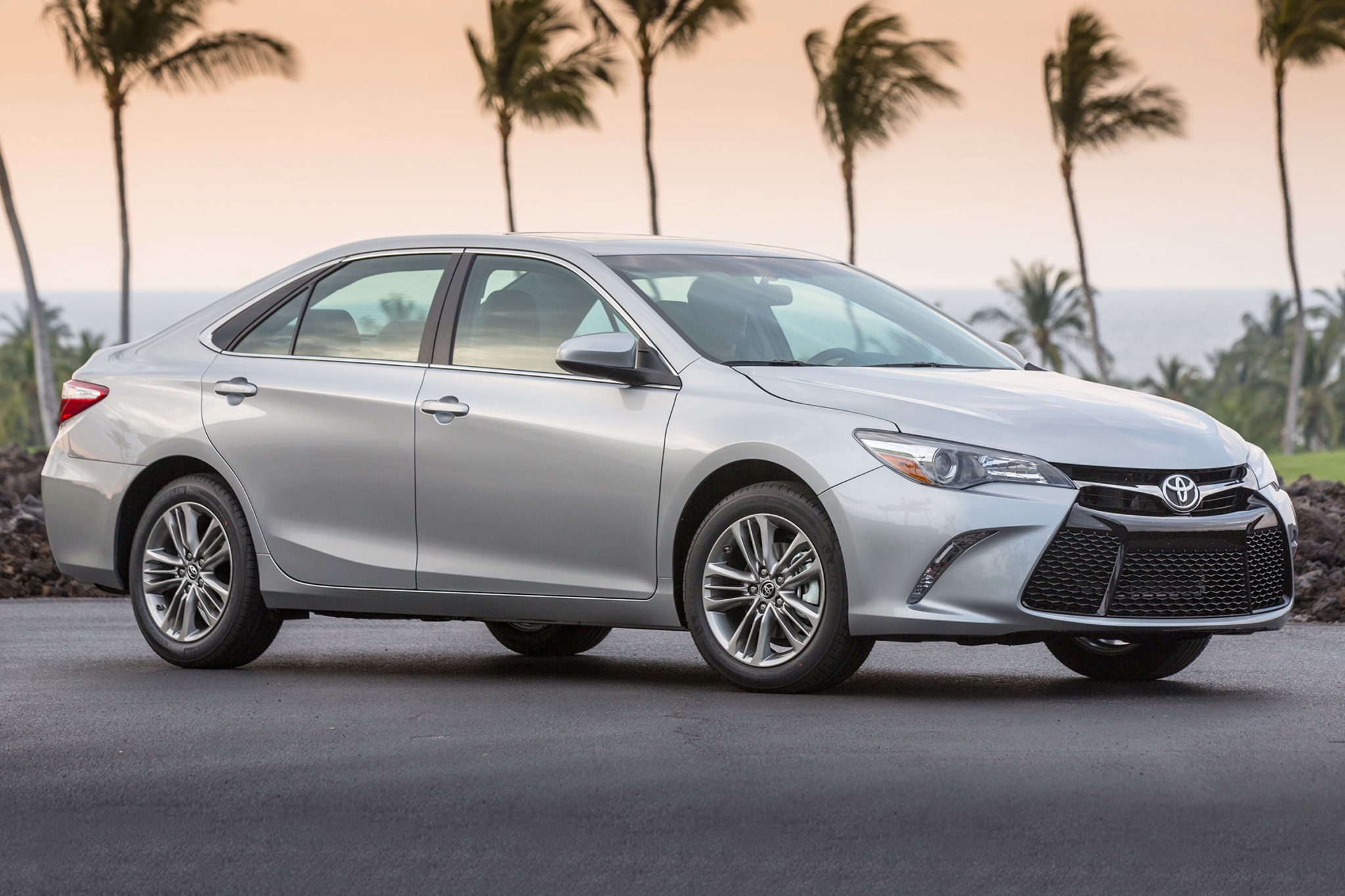Toyota camry расход