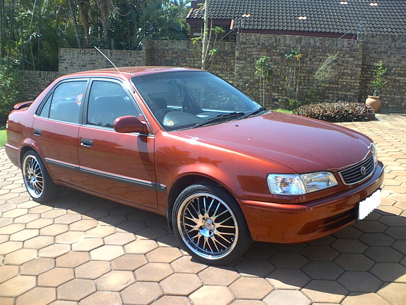 Toyota corolla 2002 года