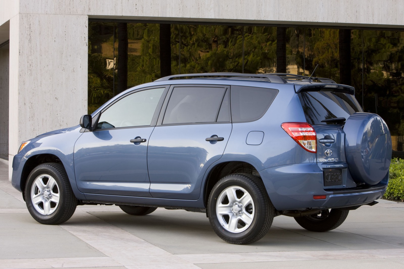 2012 Toyota RAV4 Specs, Prices, VINs & Recalls - AutoDetective