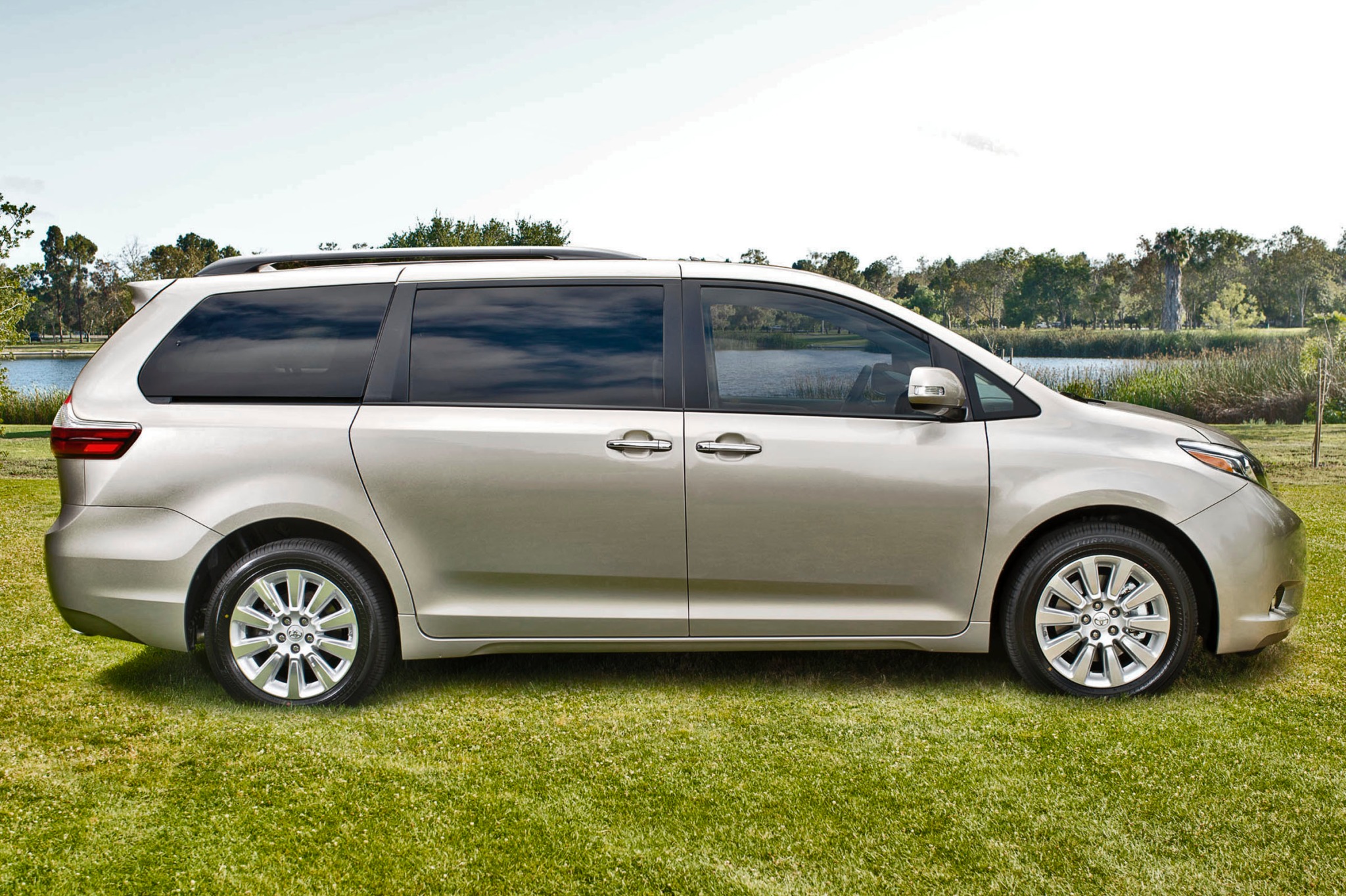 Toyota sienna 2015