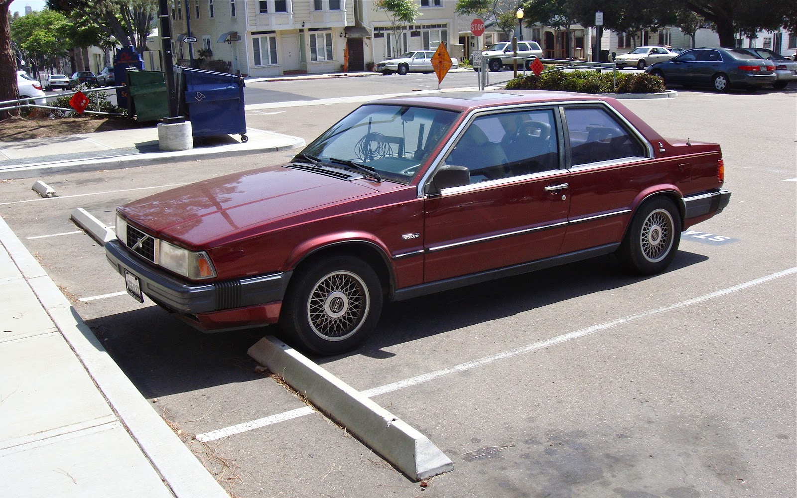 1990 Volvo 780 VINs, Configurations, MSRP & Specs AutoDetective